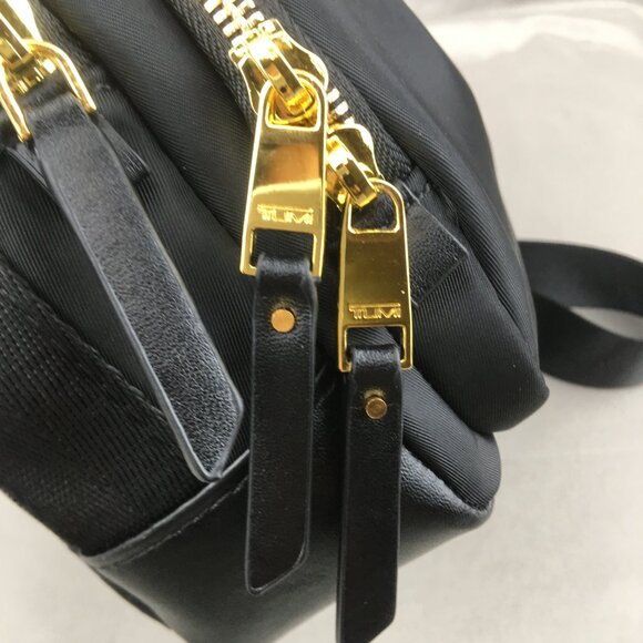 NEW Tumi CorssbodTumi Corssbody bag Voyageur Tory Blacky bag Voyageur Tory Black - Picture 11 of 12